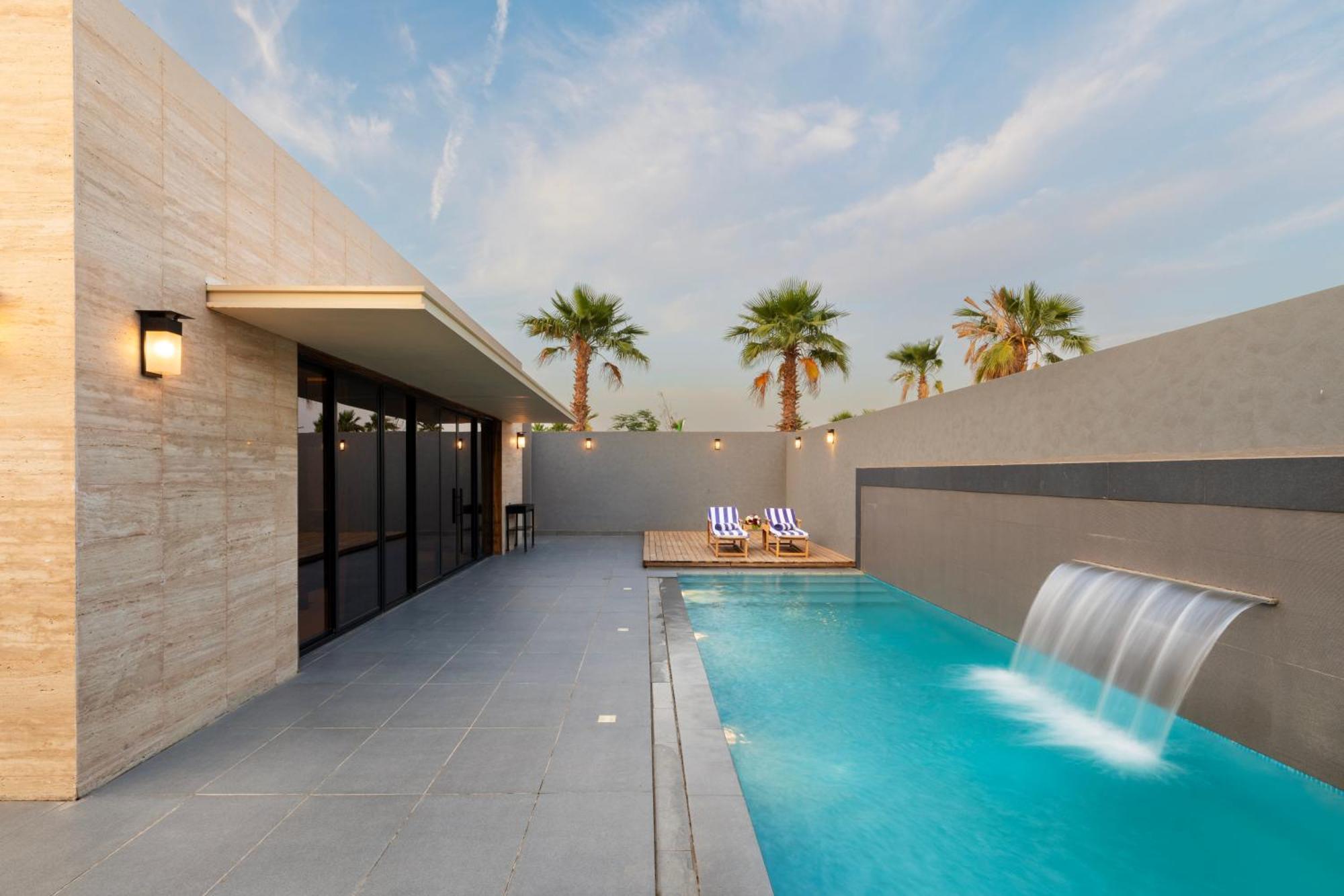 Q -riyadh *
